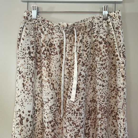 Stars Above Linen Pajama Set - Picture 3 of 4